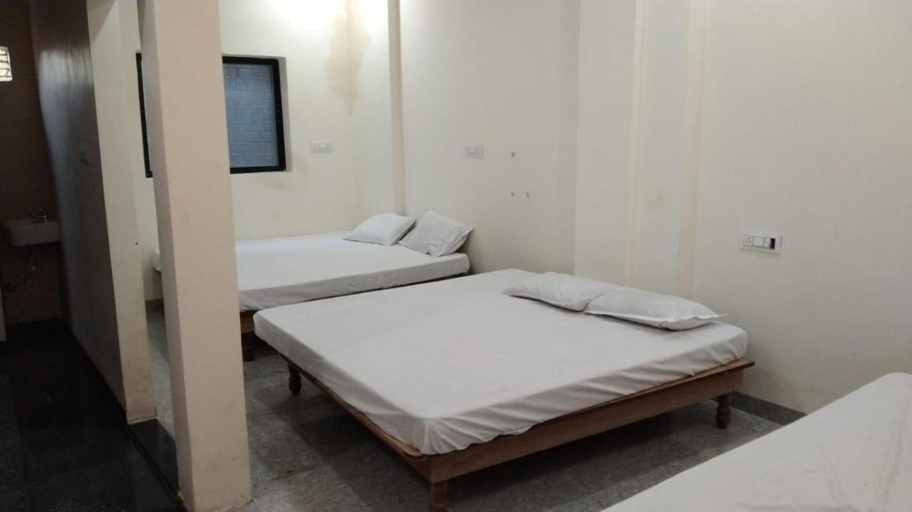 Hotel Garima Ujjain Exterior foto